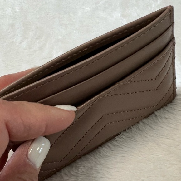 Price Reduced! GUCCI Card Holder with Gucci Dust Bag - Picture 7 of 9